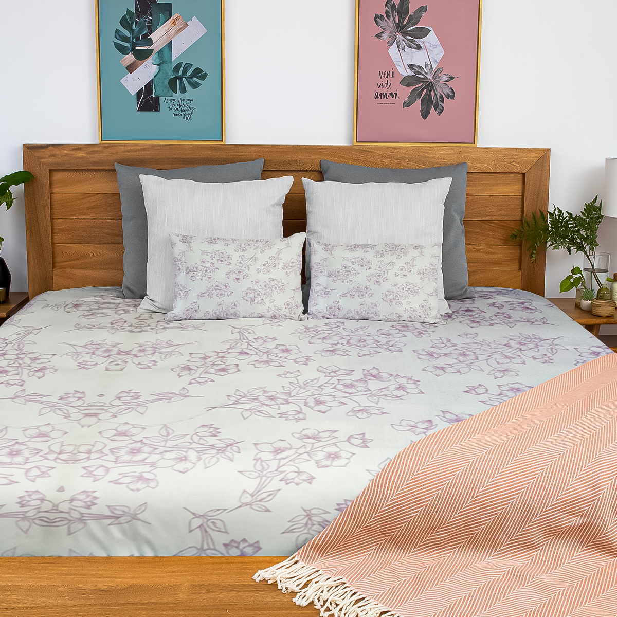 Lilac Bloom Cotton Bedsheet – 300 TC Soft & Breathable Fabric